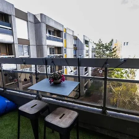 Cozy And Spacious Apartment