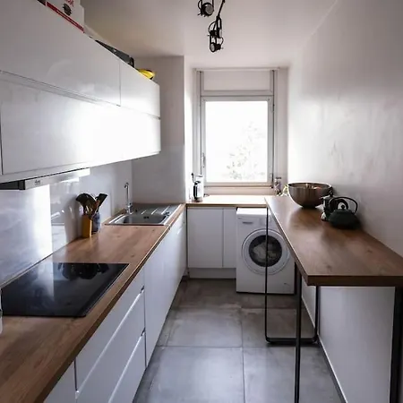 Apartment Cozy And Spacious *